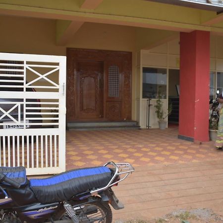 Sumi Palace Annexure Apartment Vallam  Exterior photo